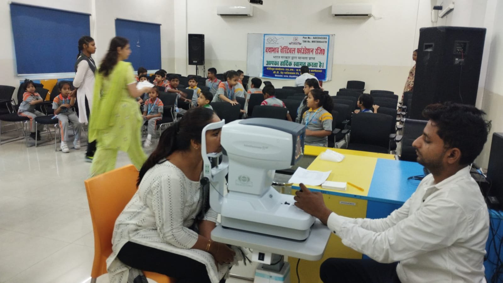 Free eye check-up activity